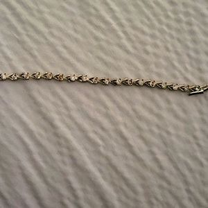 Ladies cubic zirconia bezel tennis bracelet